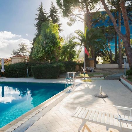 I Giardini Del Sole Con Piscina By Wonderful Italy Apartment ซานเรโม ภายนอก รูปภาพ